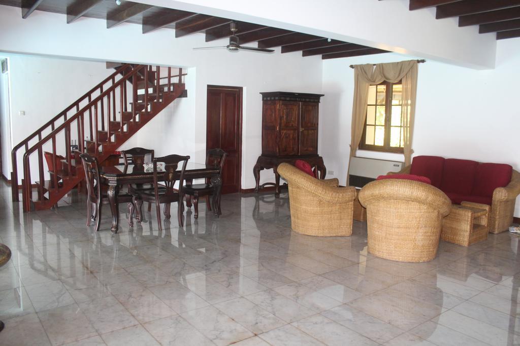 Blue Water Villa Piliyandala Εξωτερικό φωτογραφία
