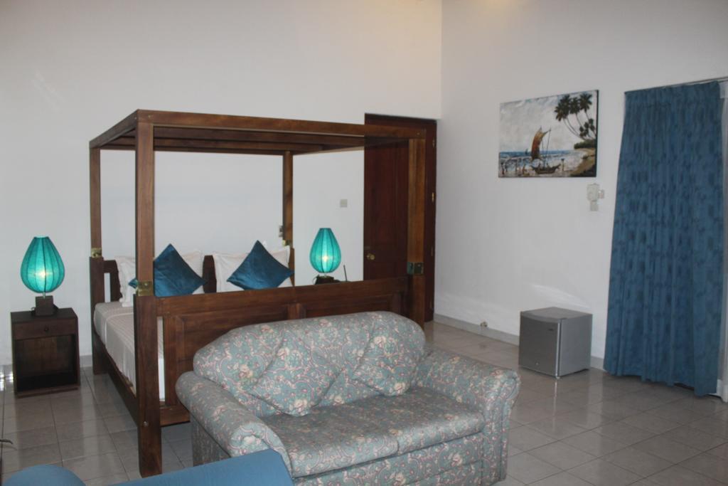 Blue Water Villa Piliyandala Εξωτερικό φωτογραφία